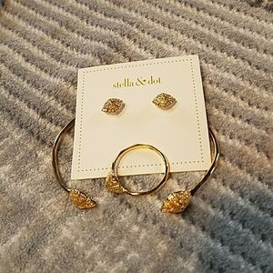 *NWOT* Stella and Dot matching set